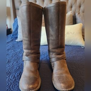 Ugg tall fur lined boots